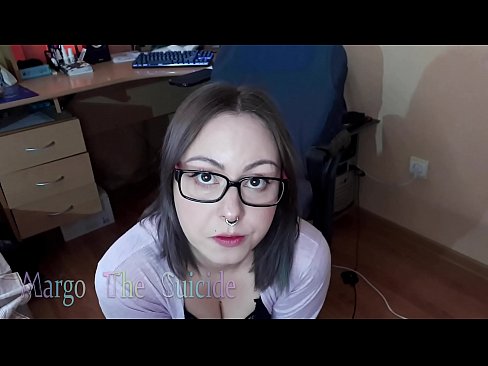 ❤️ Σέξι κορίτσι με γυαλιά πιπιλίζει Dildo βαθιά στην κάμερα ❌ Σπιτικό πορνό ❌️❤